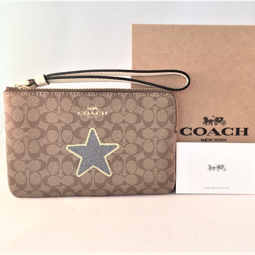 ✨NWT Coach ★Signature Wristlet Star F31890